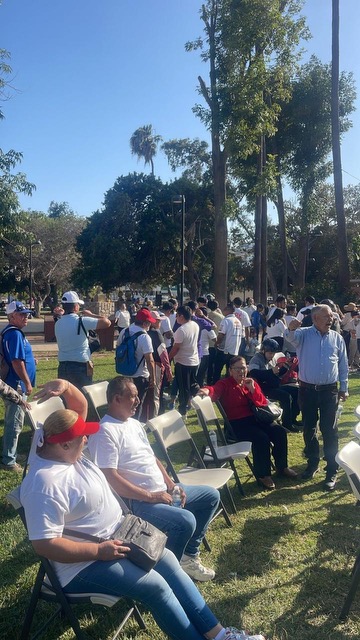 Asamblea familiar en el parque