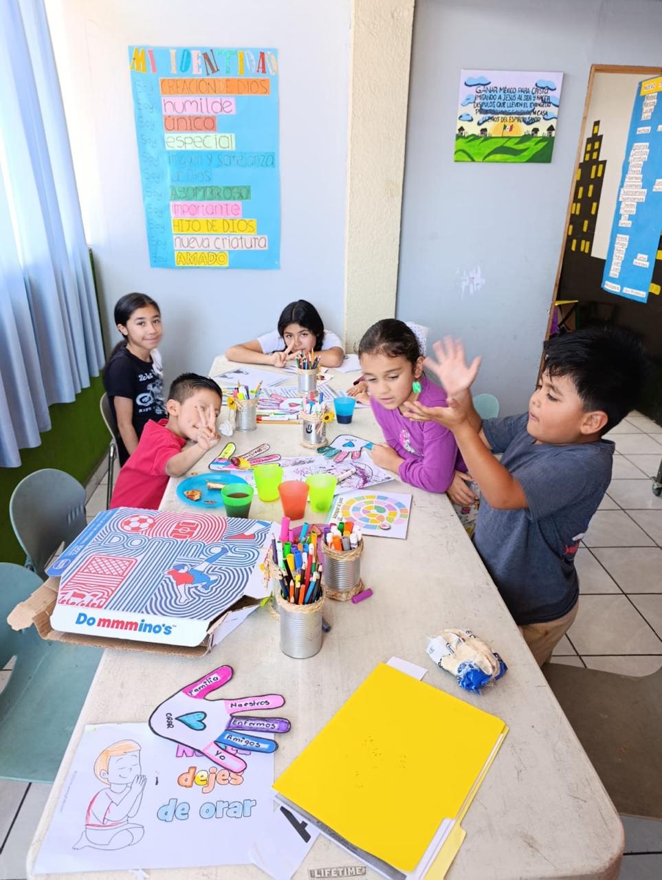 Grupo de niños en actividad